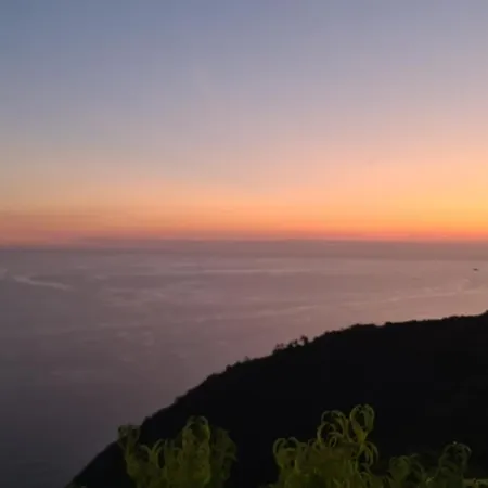 Sunset - Homy 5 Terre Retreat