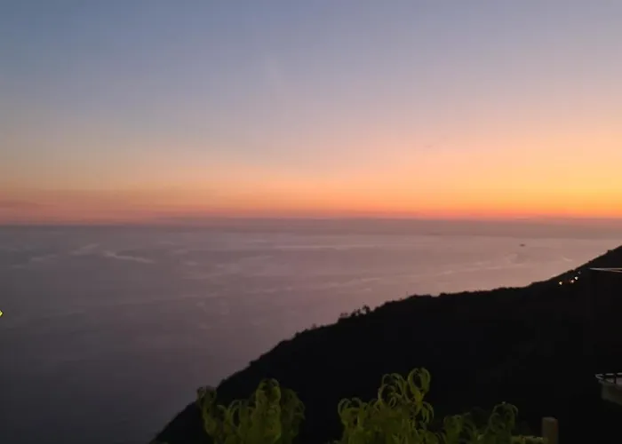 Sunset - Homy 5 Terre Retreat